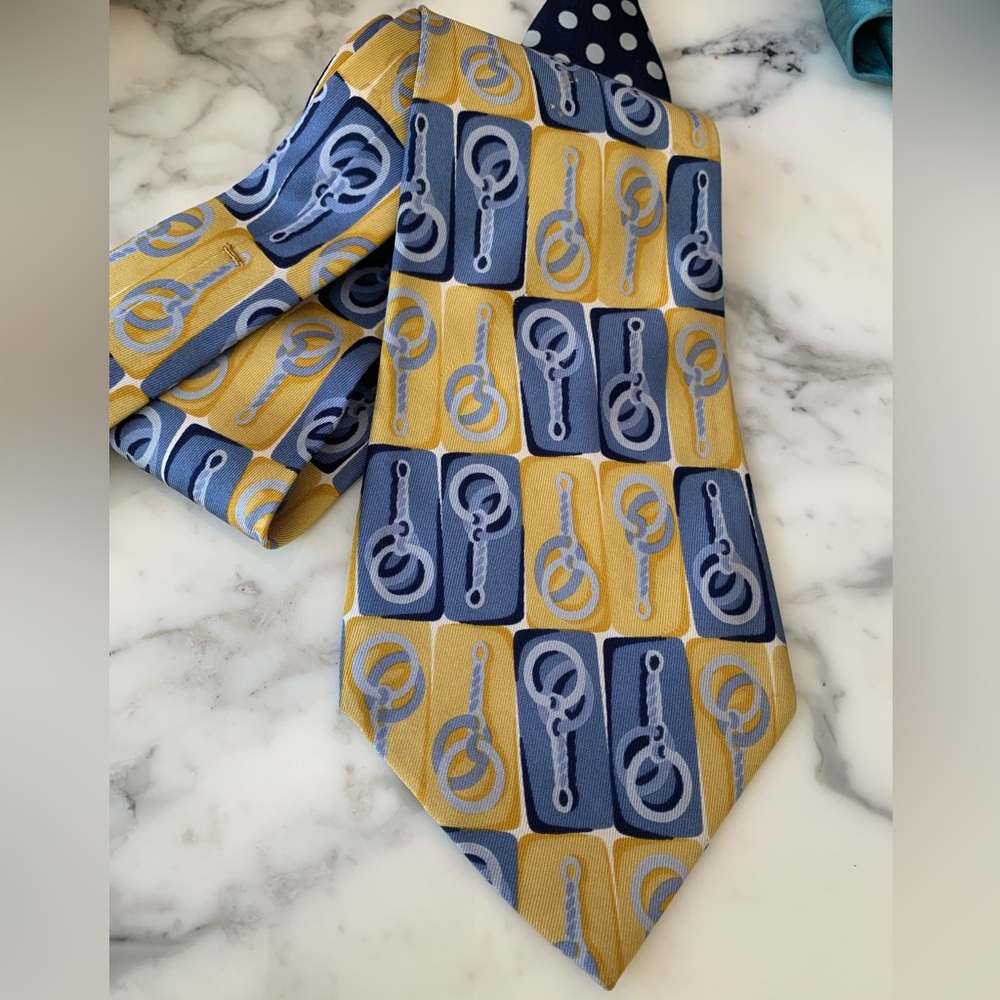 Men’s Gucci silk tie